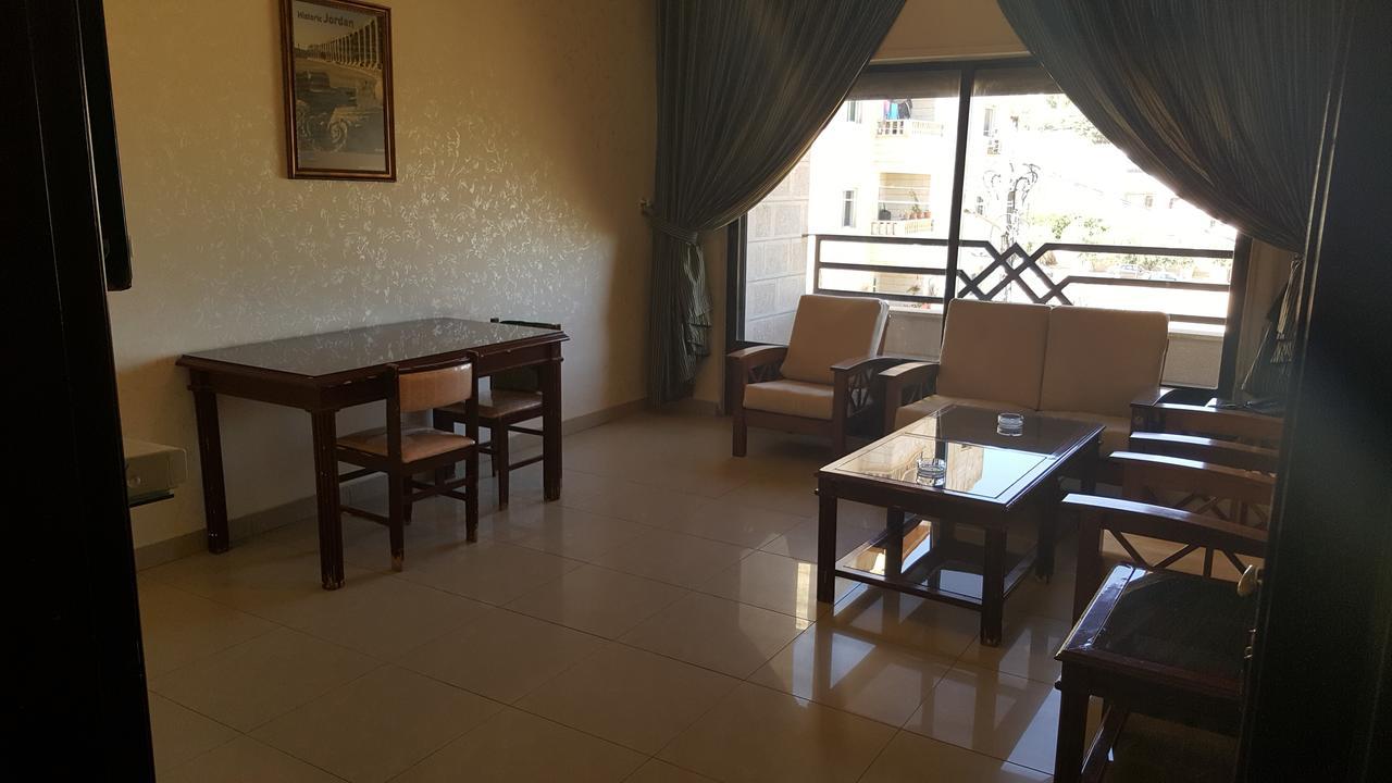 Al Khaleej Hotel Apartments Amman Bagian luar foto